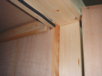 防音室のドアの隙間